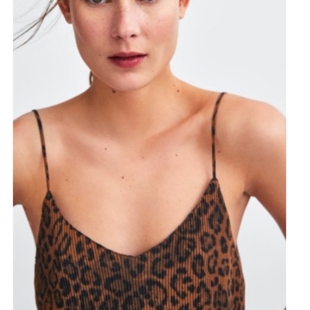 🆕🌿ZARA LEOPARD PRINT TOP🌿 - Picture 3 of 6